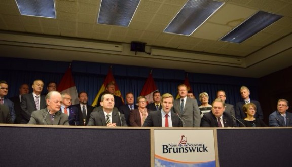 New Brunswick to phase out coal, put price on carbon in new climate plan. Global News – December 7, 2016Changements climatiques: la tarification du carbone remise à plus tard. acadie nouvelle – 25 décembre 2016