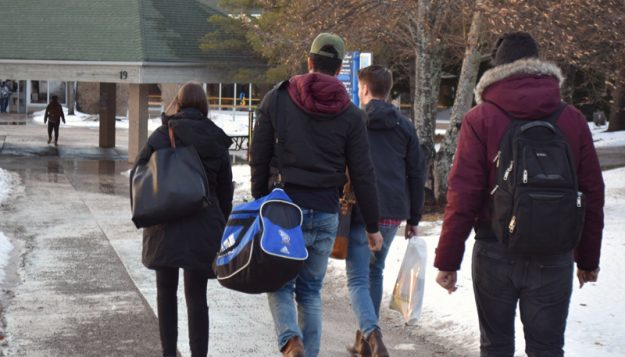 EXCLUSIF: Le programme d’aide aux études est moins généreux que prévu. ACADIE NOUVELLE – 12 JANVIER 2017