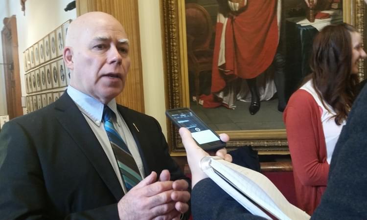 Green party leader wants people to be able to participate in the work of the People’s HouseLe chef du Parti vert veut que les gens puissent participer aux travaux de la Maison du Peuple