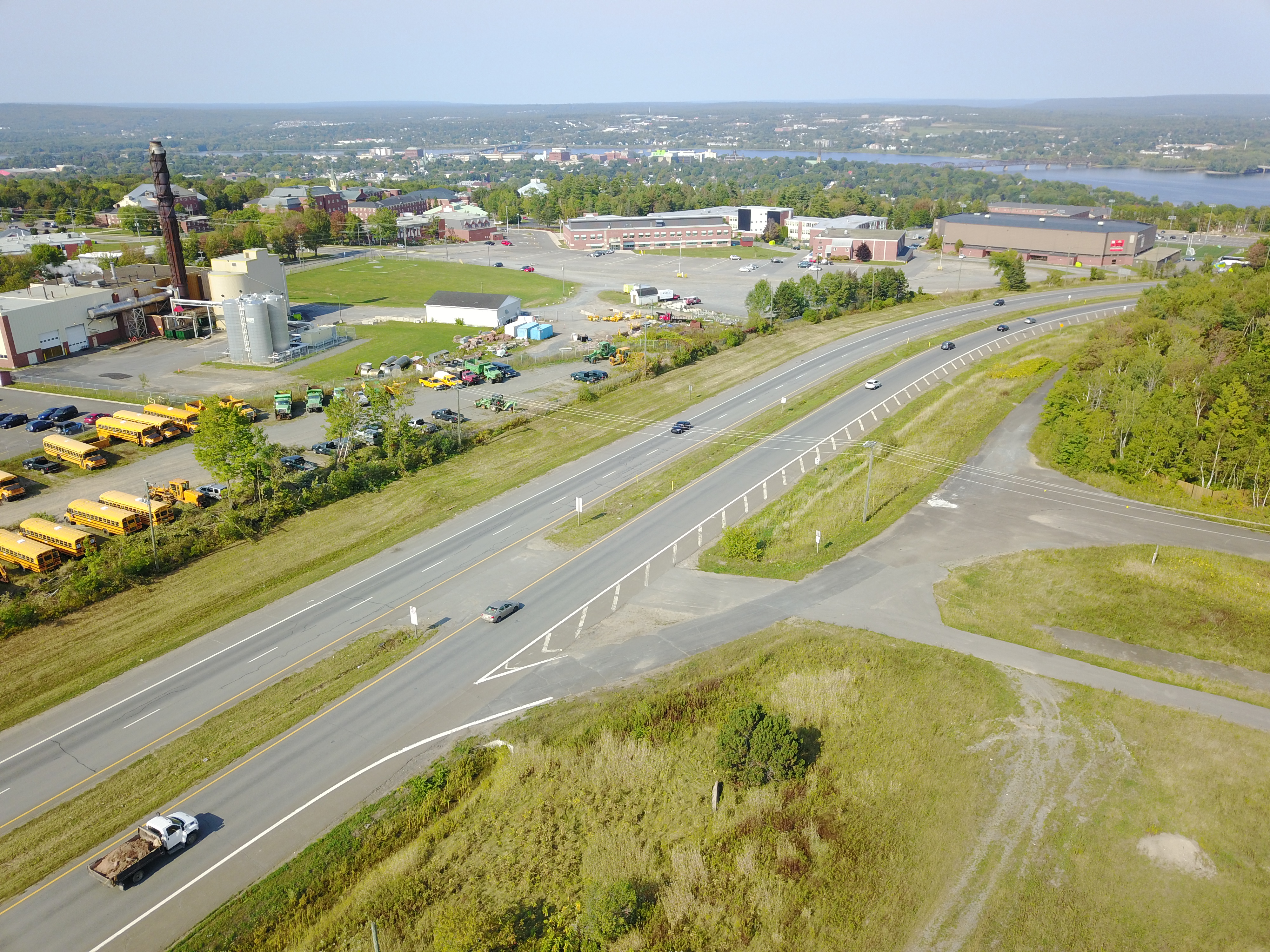 Route 8 Crossing: College Hill-Skyline Active Transportation ConnectionLa voie de passage de l’autoroute 8: connexion de transport actif College Hill-Skyline Acres