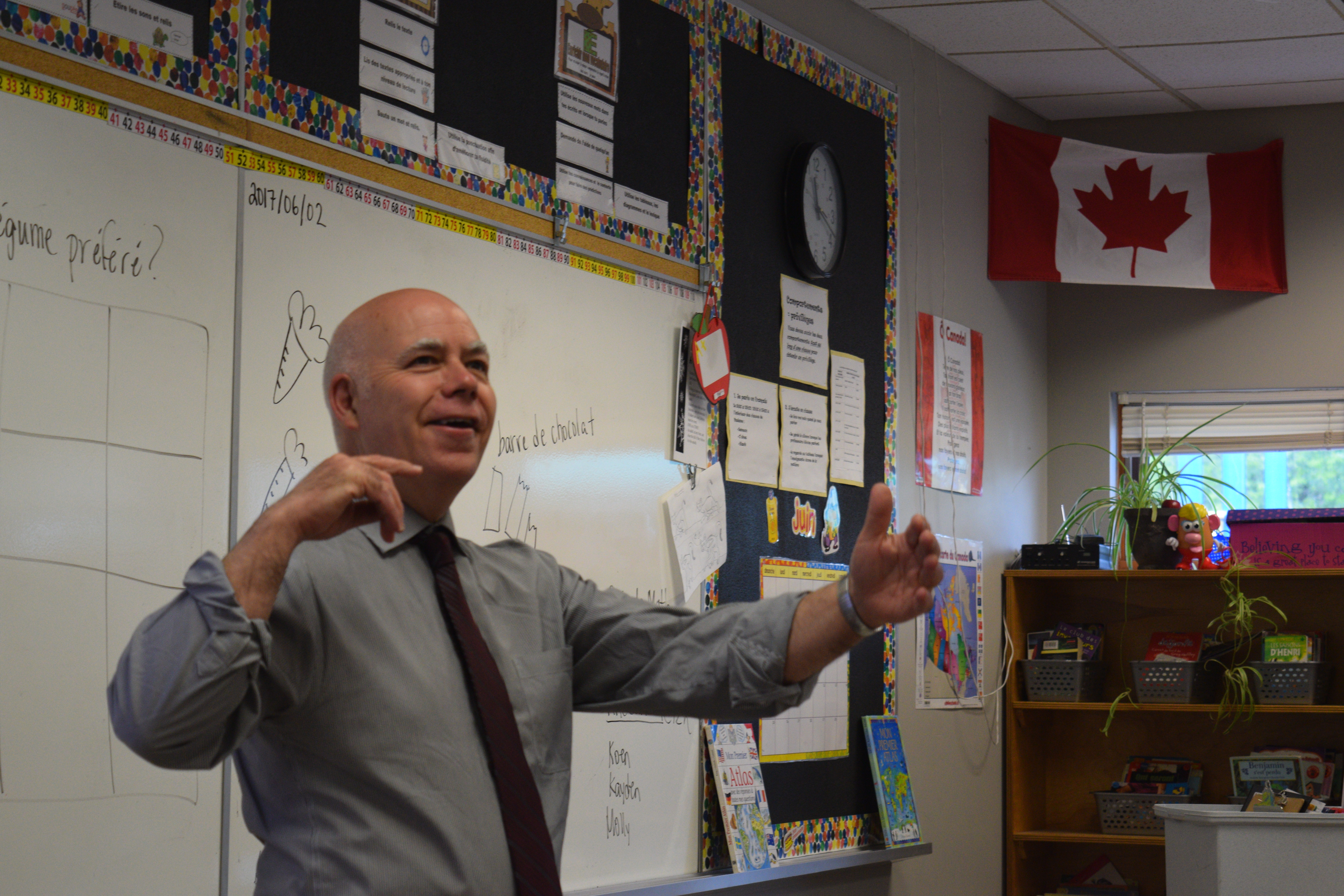The Government must begin treating social assistance as basic income security Le gouvernement doit commencer à traiter l&rsquo;aide sociale comme un revenu de base